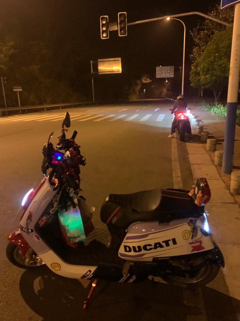速度與光影 摩托車的極致魅力